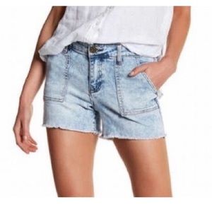 ✅Kut From The Kloth Gerri Fray Denim Shorts